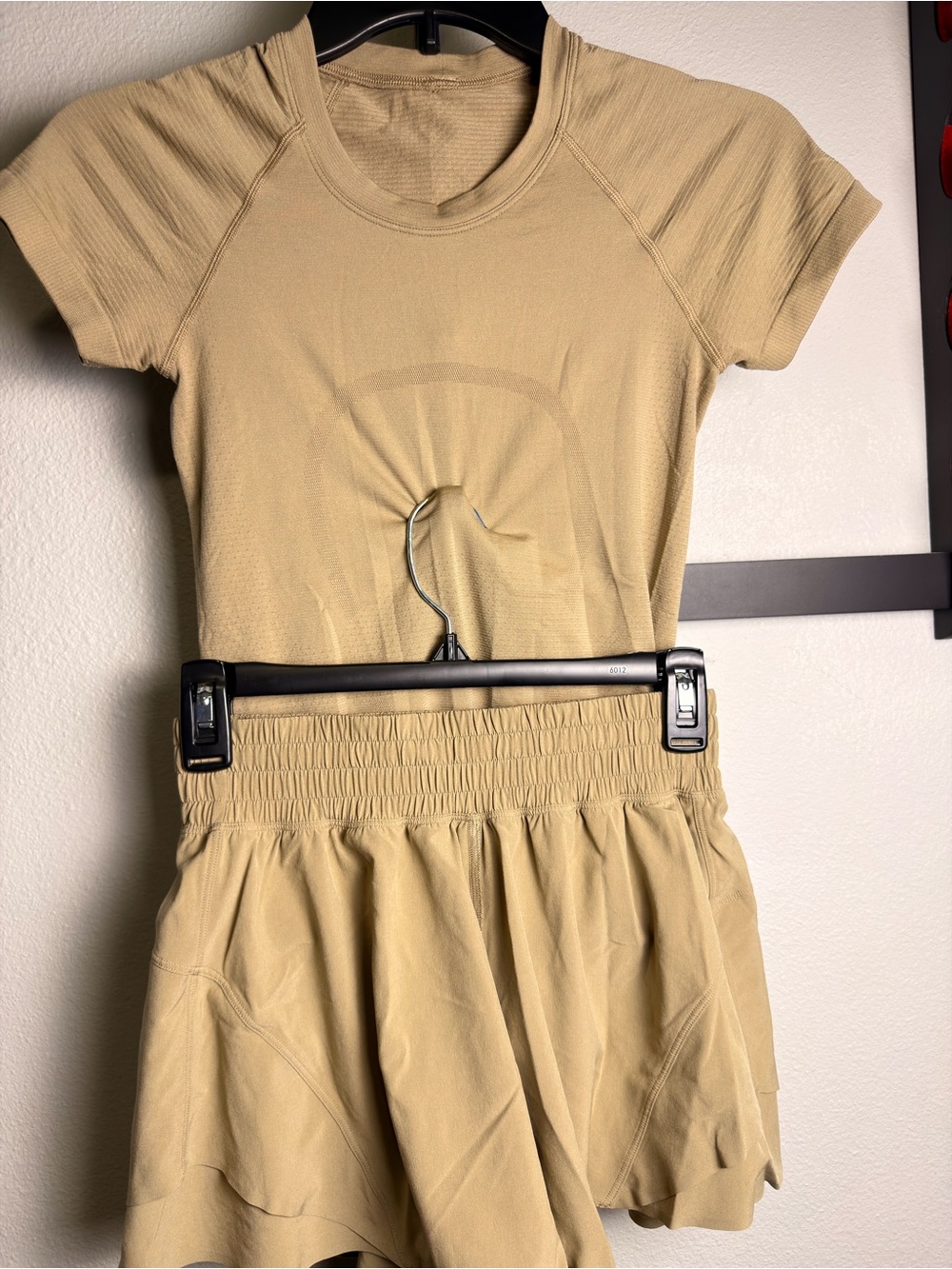 Lululemon size 2/4 set
